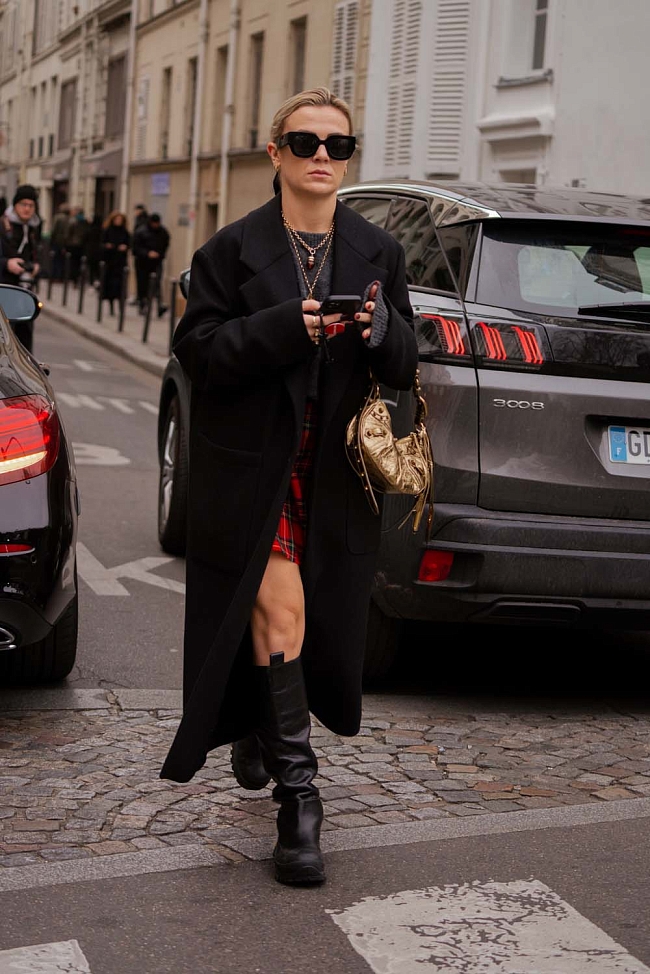 Стритстайл на Неделе моды в Париже фото № 37