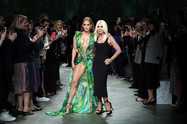Versace, весна-лето 2020 фото № 13