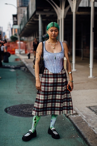 Streetstyle на Неделе моды в Нью-Йорке фото № 8