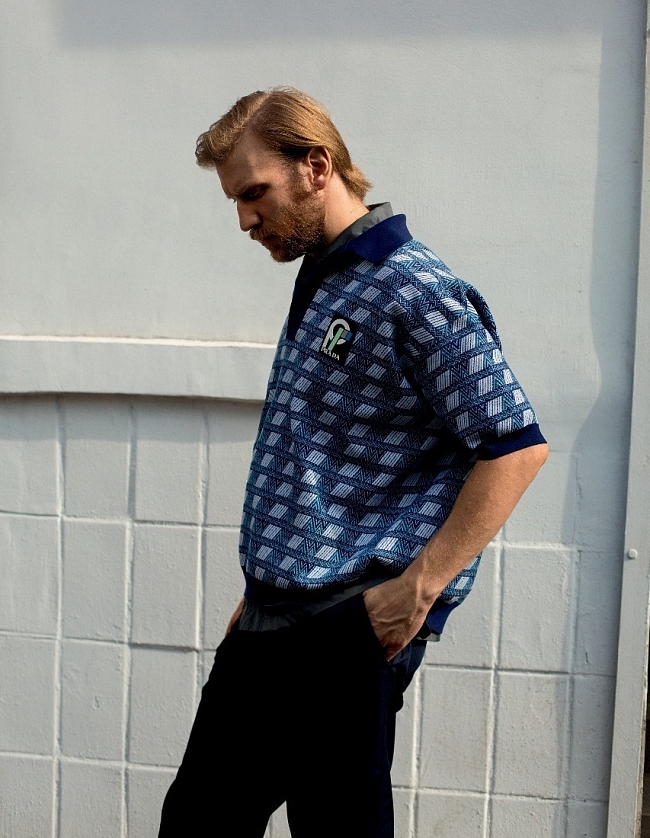 Футболка, рубашка, все — Prada, брюки Giorgio Armani фото № 3