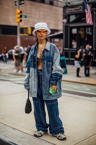 Streetstyle на Неделе моды в Нью-Йорке фото № 9