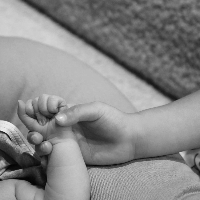 Пост Кайли Дженнер о рождении второго ребенка (фото: @kyliejenner) фото № 1