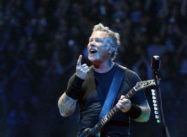 Metallica отменили концертный тур из-за болезни фронтмена