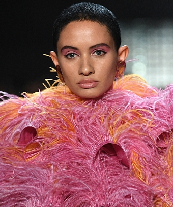 В цвету: макияж с показа Marc Jacobs весна-лето 2019 фото № 9