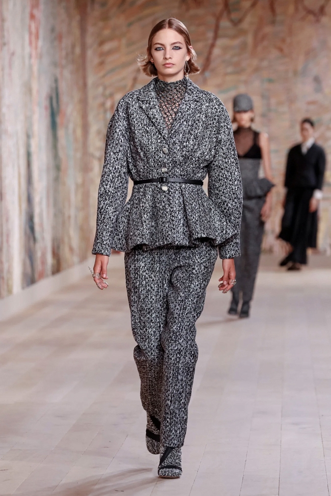 Christian Dior Couture осень-зима 2021/22 фото № 3