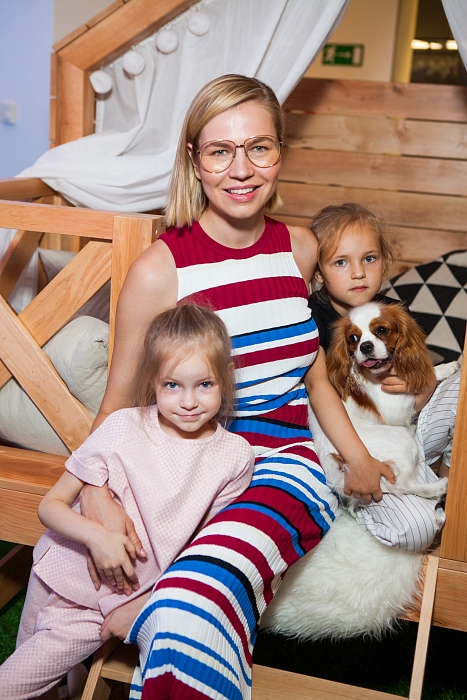Ксения Тараканова с дочками Верой и Катей фото № 16
