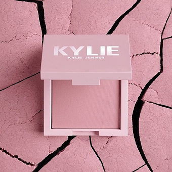 Прессованные румяна Kylie Cosmetics by Kylie Jenner Pressed Blush Powder фото № 2