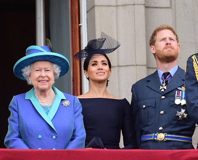 Елизавета II, Меган Маркл и принц Гарри фото № 1