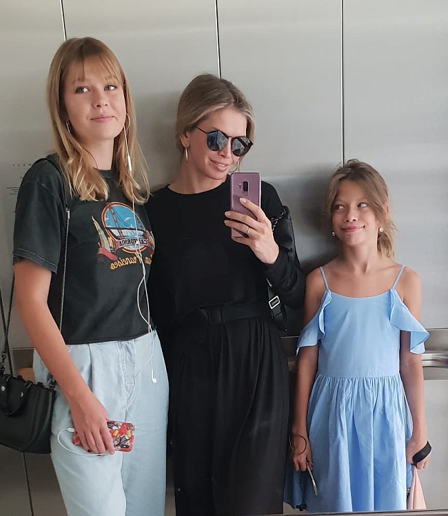 Вера Брежнева с дочками Соней и Сарой фото фото № 1