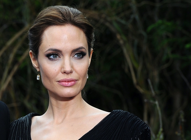 Анджелина Джоли написала эмоциональное эссе о своей матери