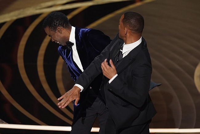Скандальный момент между Уиллом Смитом и Крисом Роком на «Оскаре-2022» фото № 3