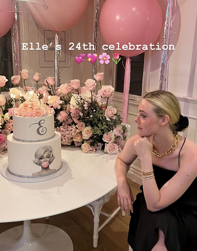Эль Фаннинг отметила день рождения тортом с изображением Мэрилин Монро. Фото: @presleypanaro фото № 1