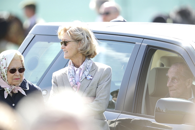 Королева Елизавета II, Пенни Нэтчбулл и принц Филипп, 2018 фото № 5