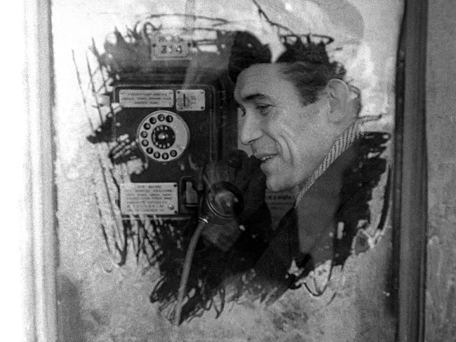 Косарев Б. Разговор по телефону. г. Москва; 1960-е гг. фото № 4