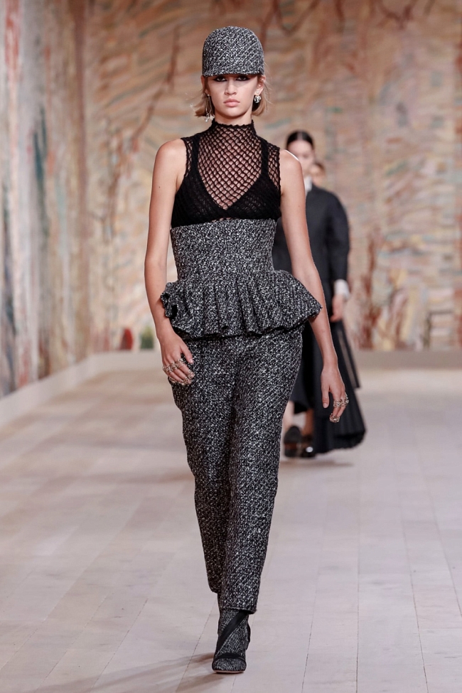 Christian Dior Couture осень-зима 2021/22 фото № 4
