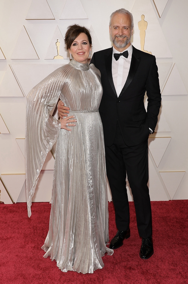 Номинантка на «Оскар» Оливия Колман с мужем Эдом Синклером фото № 8