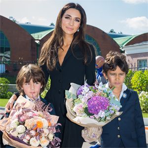 День знаний: певица Зара отвела сыновей в школу