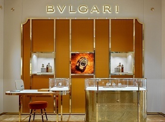 Из Рима с любовью: в Москве открылся первый часовой бутик BVLGARI фото № 2