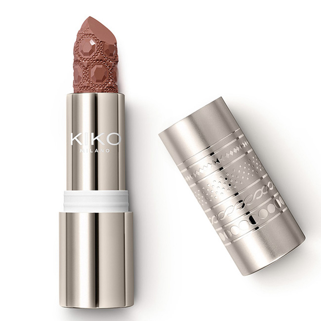 Кремовая помада Kiko Milano Make Queen Lipstick (оттенок № 01, Brown Valley) фото № 7