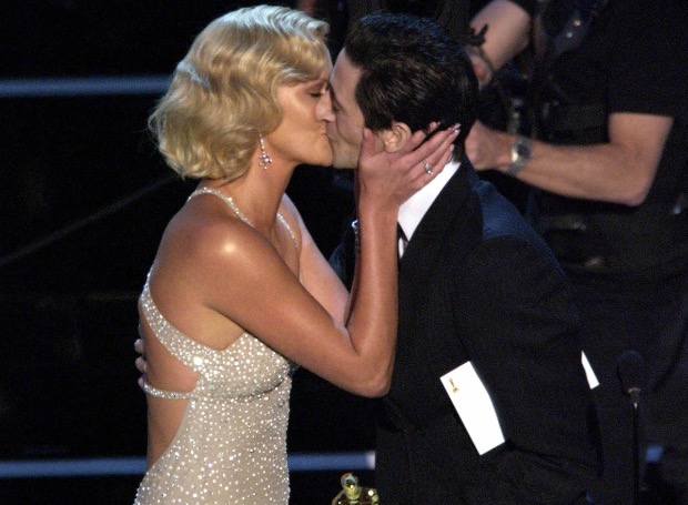Самые знаменитые поцелуи в истории премии «Оскар»
