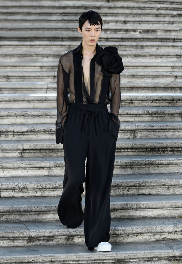 Valentino Couture осень-зима 2022/23 фото № 36