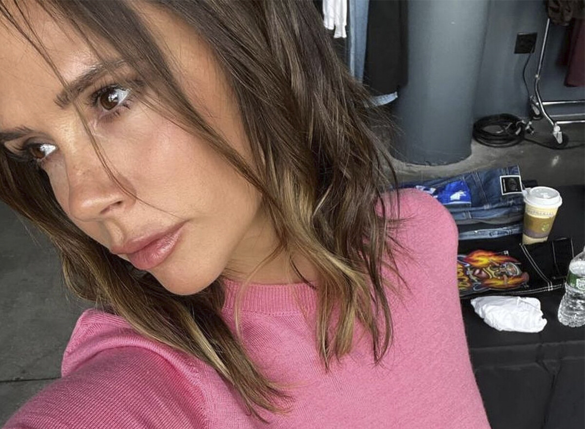 Нежный уход за волосами и использование качественной косметики