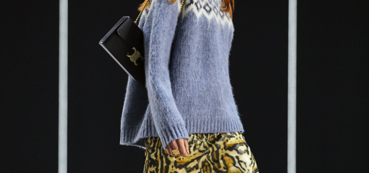 Сочетайте юбки с анималистичным принтом и папины свитеры, как на показе Celine осень-зима 2022/23