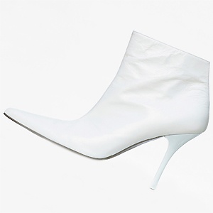 Светлый путь: белая обувь — главный модный ориентир сезона