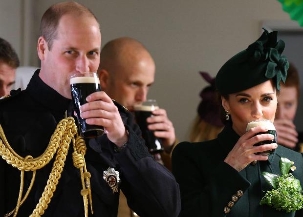 Кейт Миддлтон и принц Уильям выпили пива в честь Дня святого Патрика