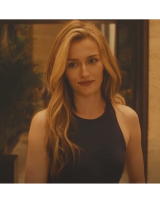 Как у Кэролин: как повторить укладку героини сериала «Американская история любви» 