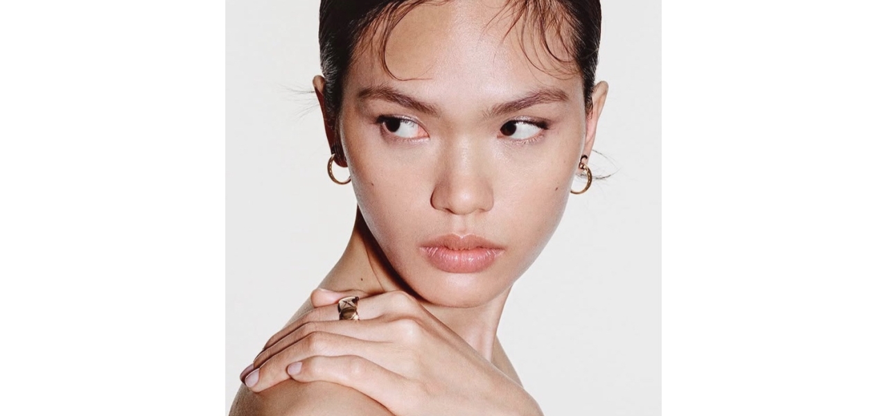 Дайджест красоты: коллаборация d'Alba x Lotte Hotel Moscow, новый оттенок консилера Romanovamakeup и средства для макияжа глаз Clarins 