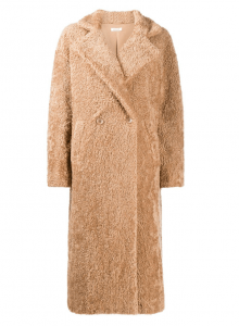 Бежевое двубортное пальто из искусственной овчины фото № 7