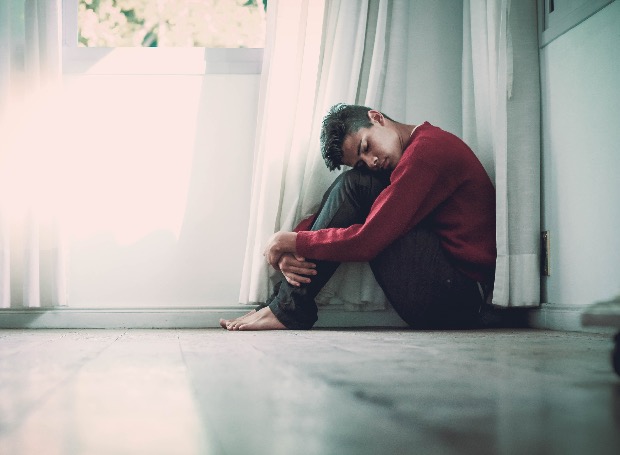 5 сигналов, которые говорят, что у вашего мужчины депрессия