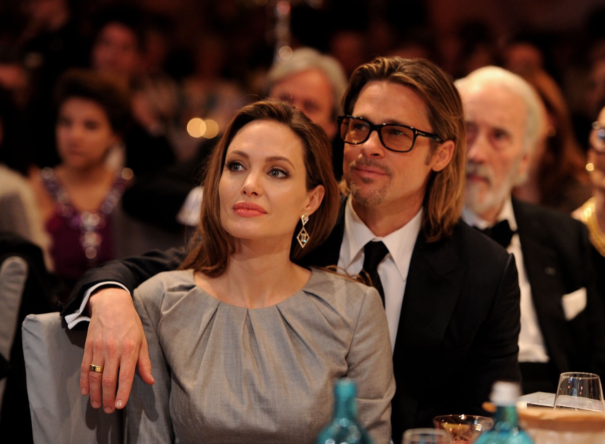 Анджелина Джоли и Брэд Питт развелись после долгого судебного процесса