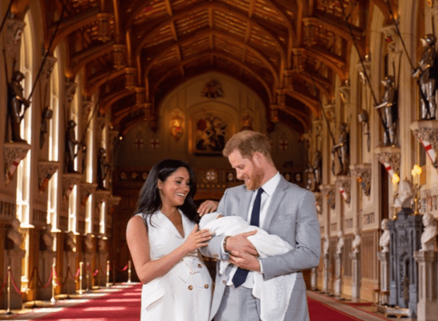 Меган Маркл и принц Гарри впервые показали новорожденного сына