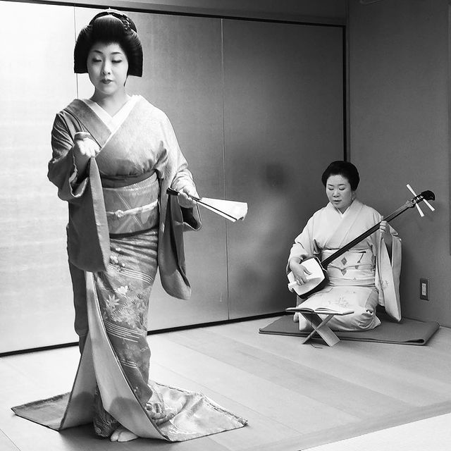 Кто такие гейши и чем они известны в японской культуре? Фото: @minokoro фото № 4