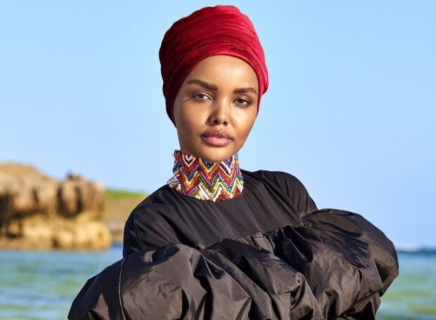 Sports Illustrated впервые разместили на обложке модель в буркини