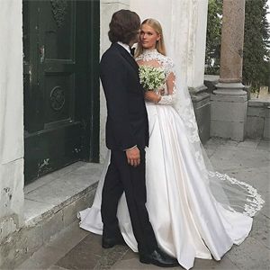 Топ-модель Вита Сидоркина вышла замуж за итальянского миллионера