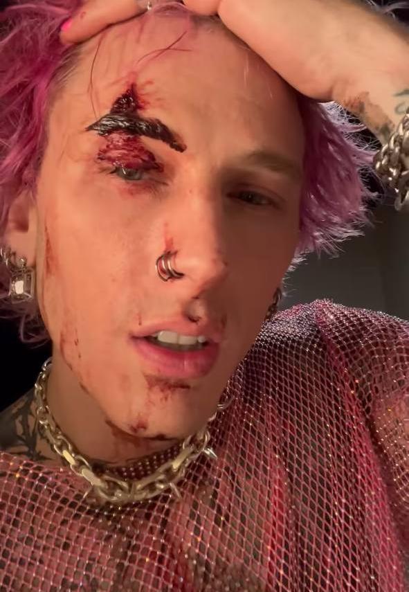 Machine Gun Kelly. Фото: @machinegunkelly фото № 2