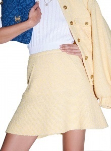 Желтая юбка мини из твида фото № 14