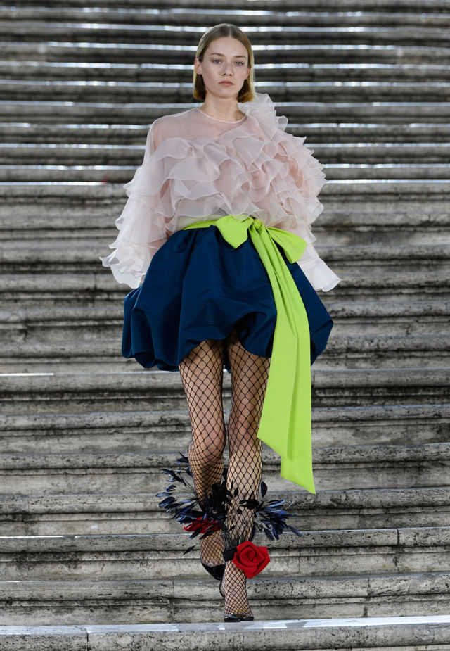 Valentino Couture осень-зима 2022/23 фото № 18