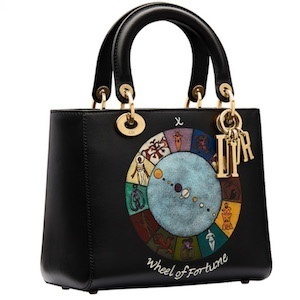 Знаки судьбы: коллекция сумок Dior с картами Таро