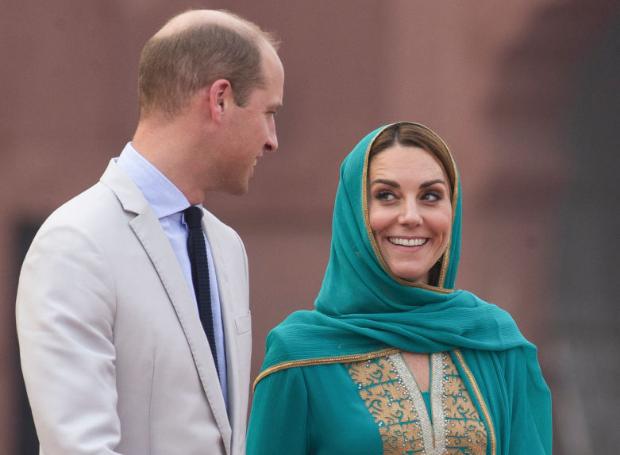 Кейт Миддлтон и принц Уильям поделились личным видео из поездки в Пакистан
