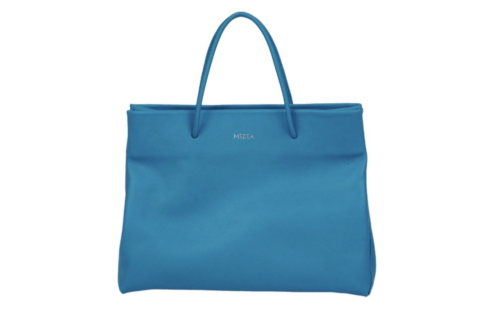 Цветная сумка — самый яркий стейтмент-аксессуар этой зимы 