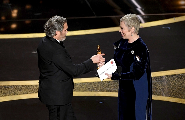 Хоакин Феникс и Оливия Колман на «Оскаре-2020» фото № 1