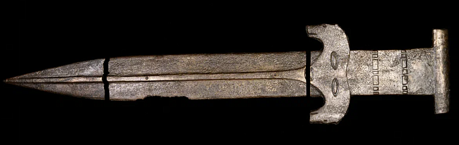 Меч с антропоморфным изображением фото № 9