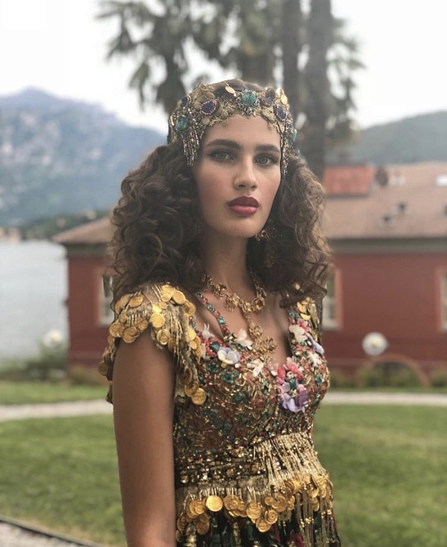 Показ Dolce&Gabbana Alta Moda на озере Комо фото фото № 13