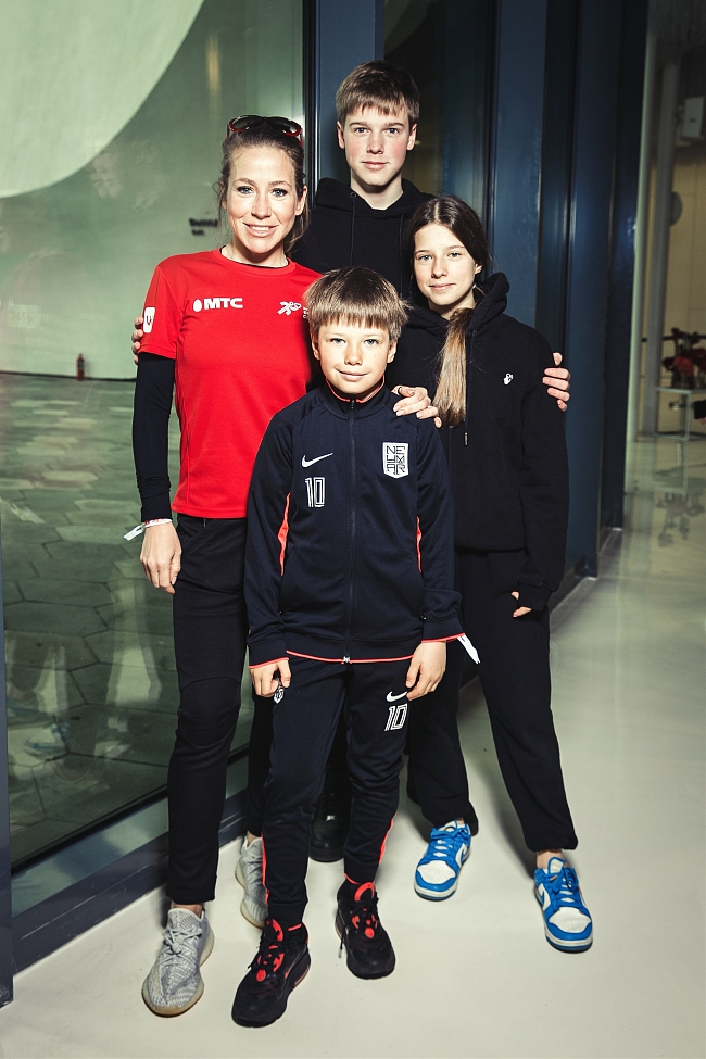 Юлия Барановская с детьми фото № 17