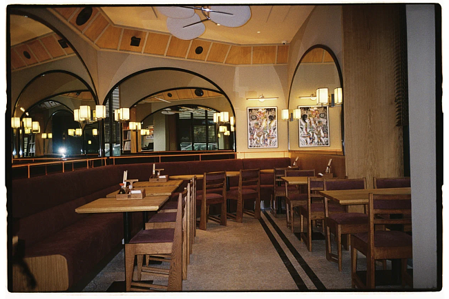 Гастро-неделя: открытие BUS hand roll bar, KofftaXBoza x Krivokolenny9s3 и обновление барной карты в Bijou фото № 1