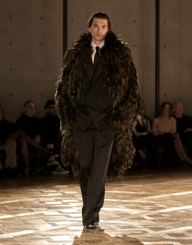 Saint Laurent Winter’25 фото № 7